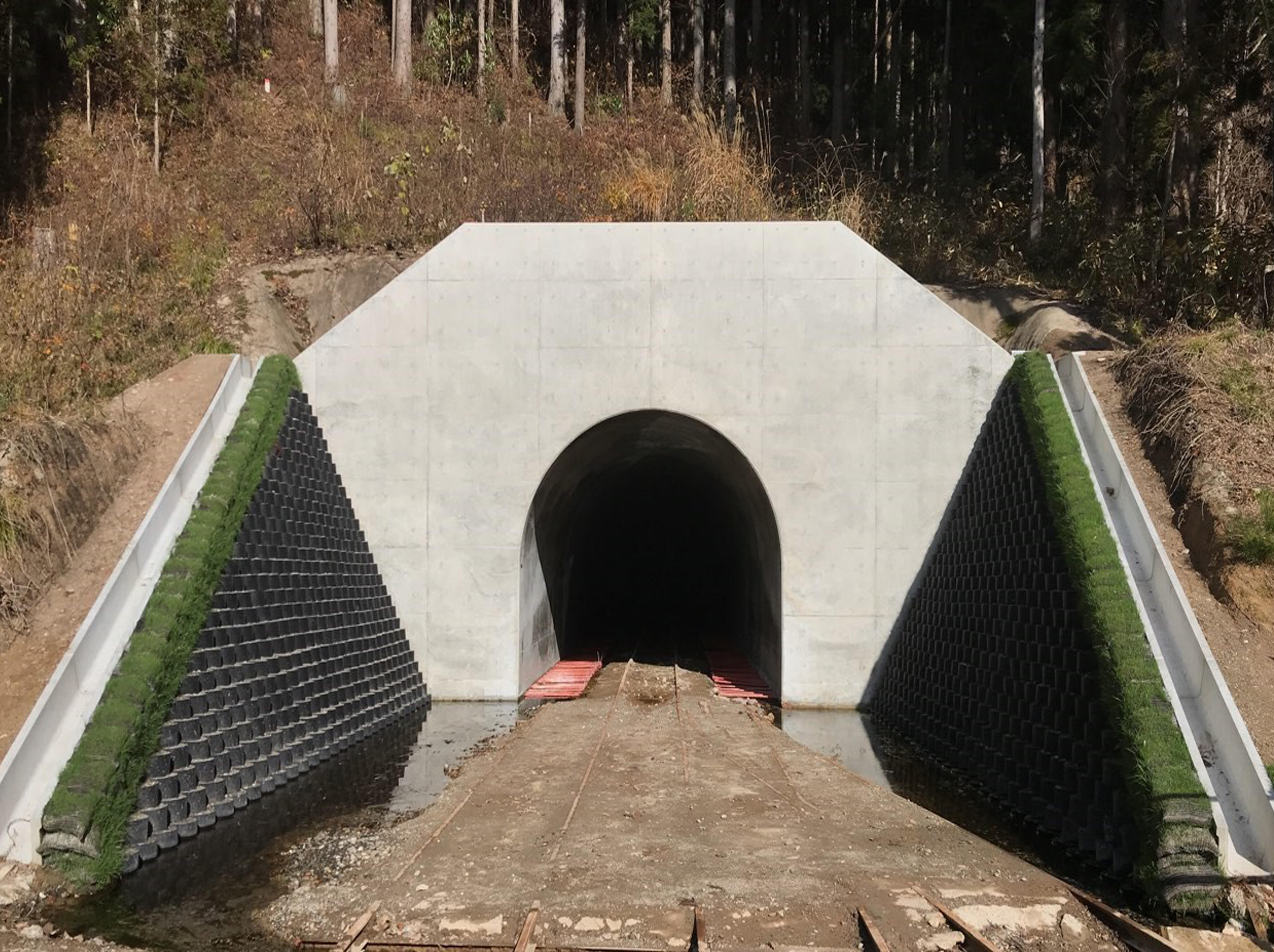 大石西山排水トンネル